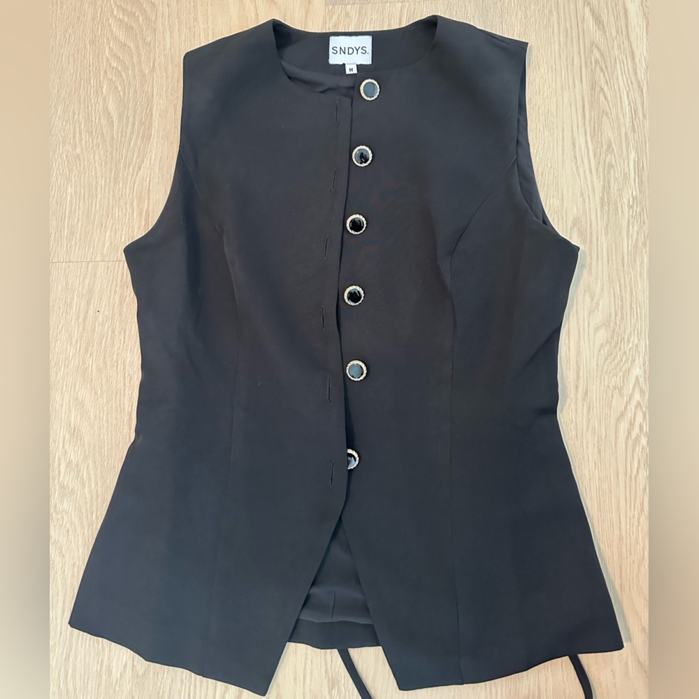 SNDYS Black Sleeveless Top with Button Accents